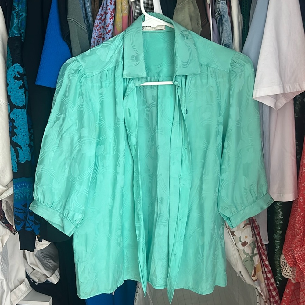 Vintage pure silk green button up short sleeve blouse